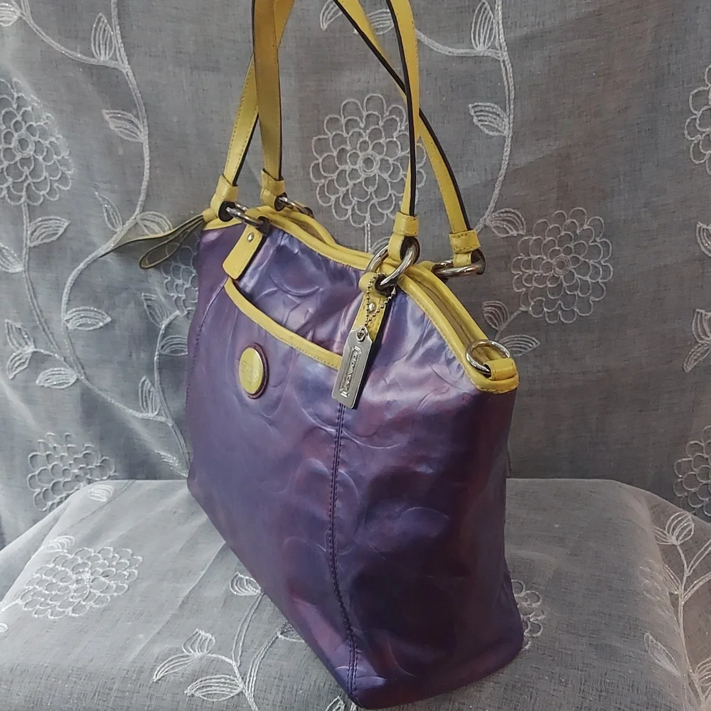 Coach embossed tote - Picture 2 of 8